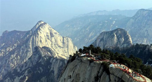 ������ɽ������������