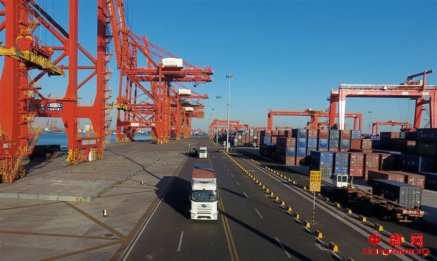 ��ɽ�����˼�ʻ��װ�俨��Ͷ��������