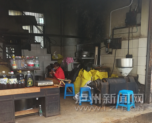 ������ʯ����һ������ե�͵�С����