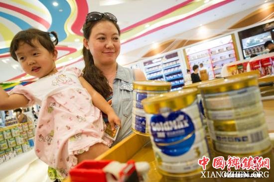 史上最严奶粉新政实施 3/4企业或被淘汰出局