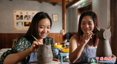 ����ę́���������ںϡ����¹�ҵ������ģʽ