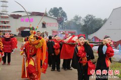 �����׽������ζ�Ļ��������ĺ��С��Ļ