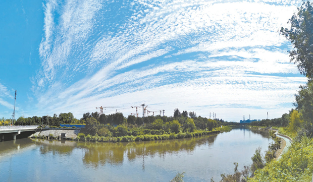 ����չ��