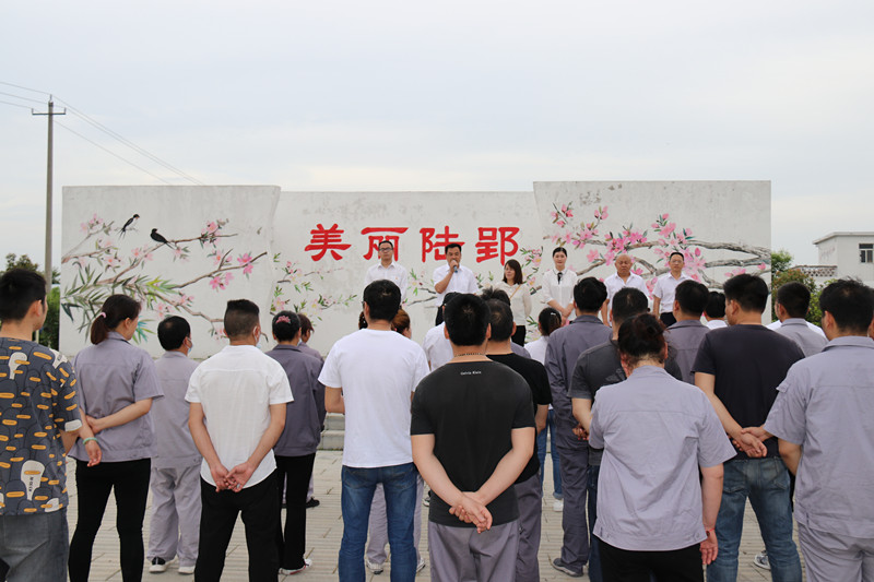 ��������ٷ�չ  ��������������