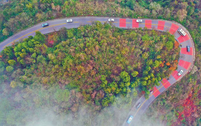 ��������ɽ��·