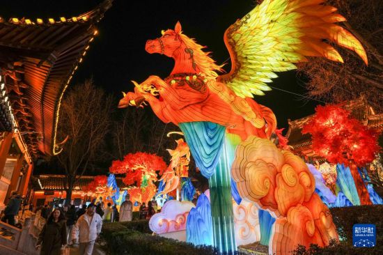 12��30�գ������ο����Ͼ����ػ�����������ɵ��ι۸��ֵƲʡ��»������ ���