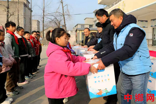 ���ո�����������ͯ�е����ҡ�����ů