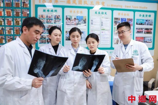 �ɶ���ʪҽԺʹ������������Ŷ����ڻ���ɶ���ʪҽԺ��ͼ