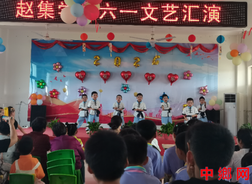 ���գ����������ѧ���Լ�ѧУ�ٰ��조��һ�����ջ���